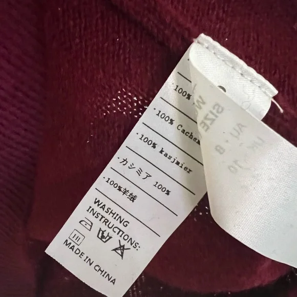 100% cashmere turtleneck sweater in maroon/burgundy - Picture 2 of 3